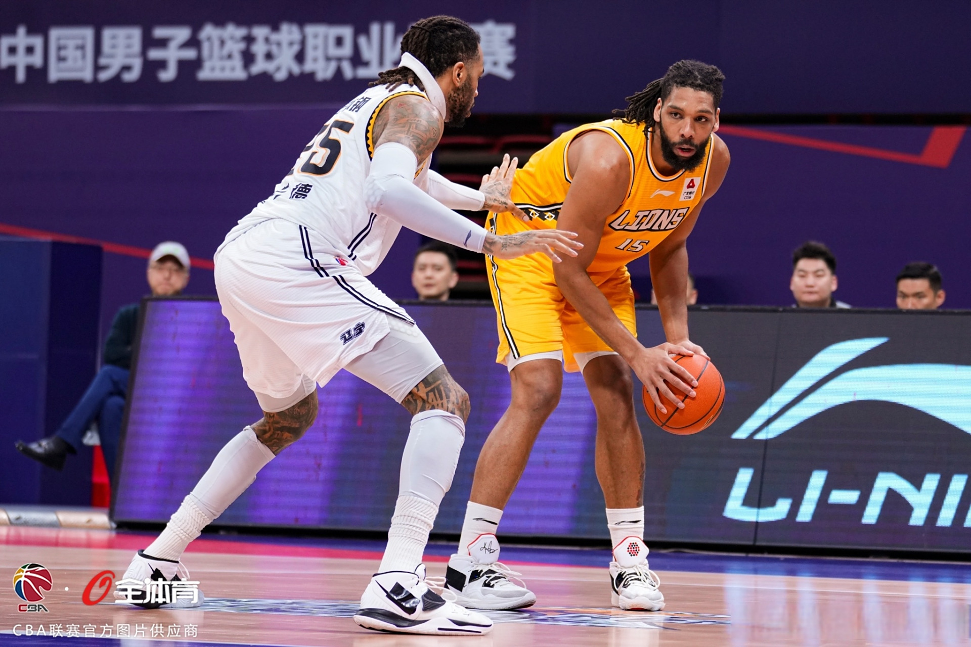 武汉三镇内部会议纪要流出：关键时刻官宣签约，CBA常规赛使命明确，医务组通报恢复的简单介绍