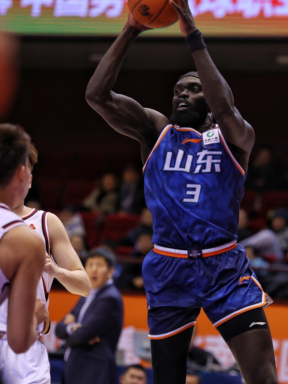 LPL电竞押注 -赛前体能课后，山东男篮内部沟通备战欧冠，态度坚定，更衣室氛围转暖的简单介绍